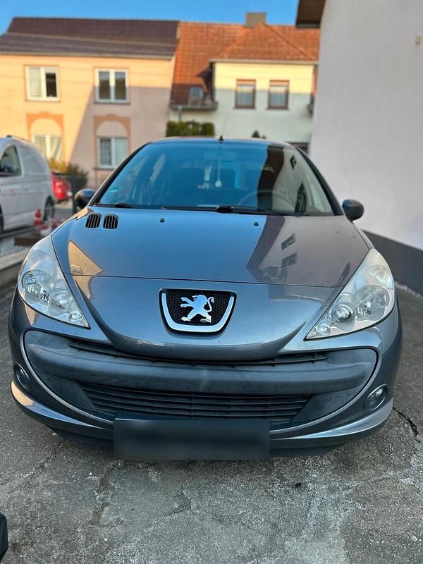 Gebraucht Renault Clio II 55 PS (40 kW) 2009 Grau Kleinwagen