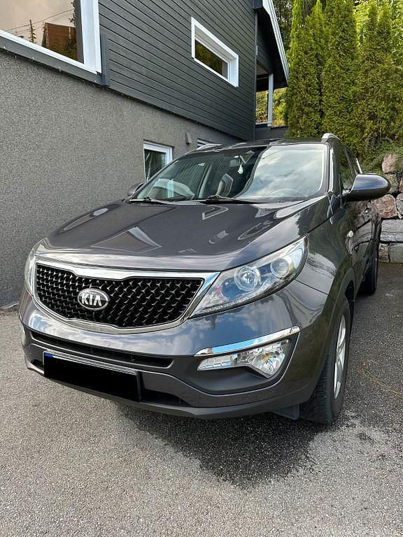 Gebraucht Kia Sportage Attract 132 PS (97 kW) 2016 Grau SUV