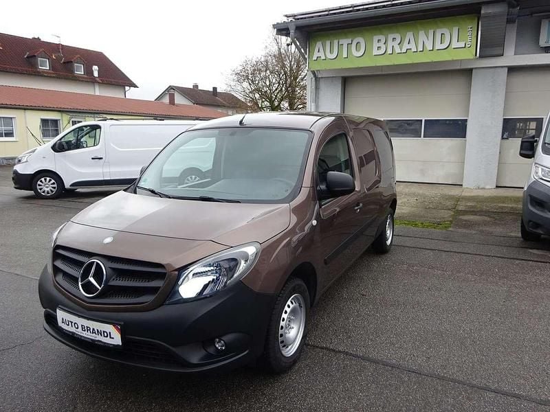 Gebraucht Mercedes Citan 111 110 PS (80 kW) 2017 Limonitbraun metallic Van / Kleinbus