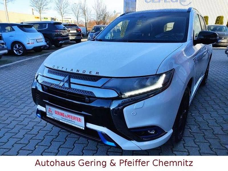 Gebraucht Mitsubishi Outlander P-HEV Plus 224 PS (164 kW) 2020 Weiß SUV