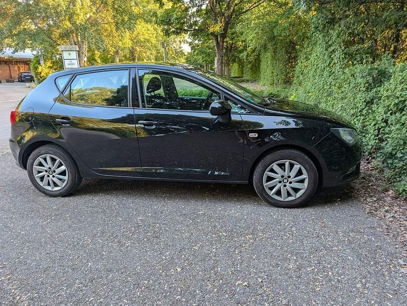 Schwarz Gebraucht 2015 Seat Ibiza Kleinwagen | 5.200 € (Fairer Preis) - Bild 1/4