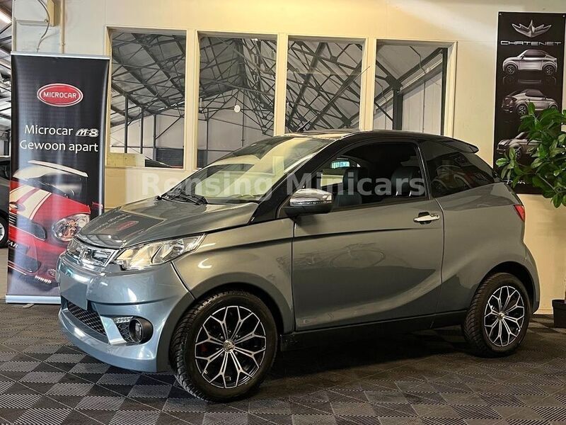 Grau Gebraucht 2017 Aixam Microcar Kleinwagen | 10.950 € (Fairer Preis) - Bild 1/4