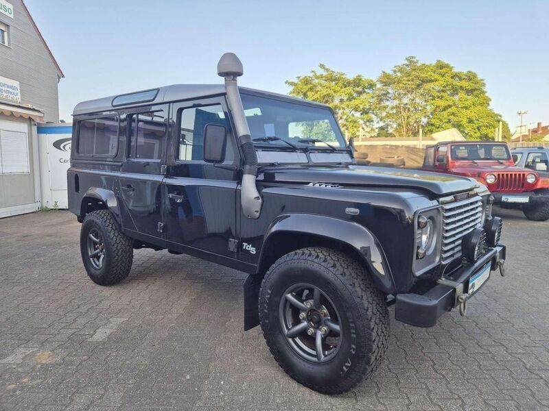 Schwarz Gebraucht 2002 Land Rover Defender SUV | 28.900 € (Etwas zu teuer) - Bild 1/4