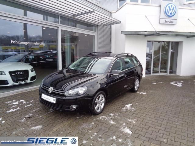 Schwarz metallic Gebraucht 2013 VW Golf VII Comfortline Kombi | 11.490 € (Etwas zu teuer) - Bild 1/4