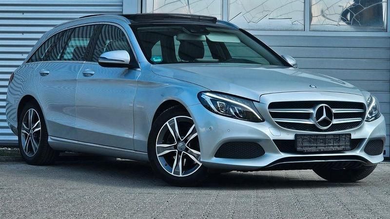 Silber Gebraucht 2015 Mercedes C220 Limousine | 11.980 € (Guter Preis) - Bild 1/4