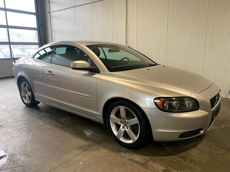 Silber Gebraucht 2008 Volvo C70 SUV | 7.450 € - Bild 1/4
