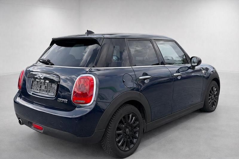 Second-hand Mini Cooper D 116 CP (85 kW) 2016 Albastru Hatchback
