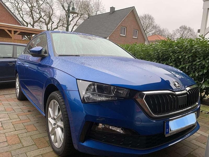 Blau Gebraucht 2019 Skoda Scala Style Kleinwagen | 16.450 € (Guter Preis) - Bild 1/4