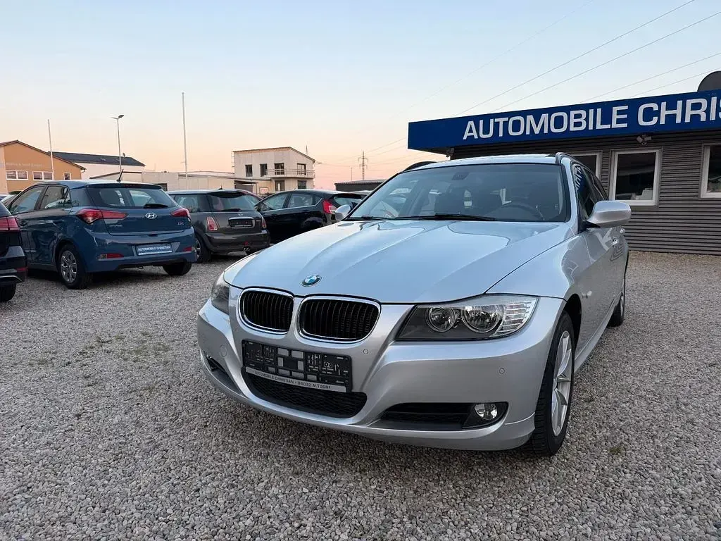 Gebraucht BMW 320 184 PS (135 kW) 2011 Silber Kombi