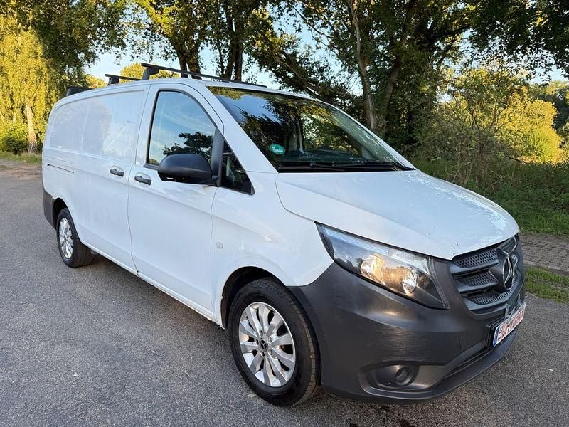 Gebraucht Mercedes Vito 163 PS (119 kW) 2017 Weiß Van