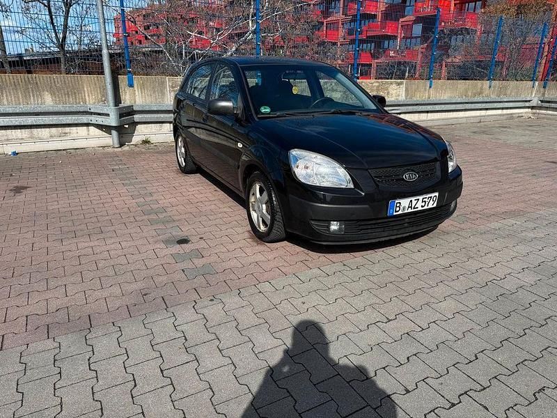 Gebraucht Kia Rio 111 PS (81 kW) 2005 Limousine