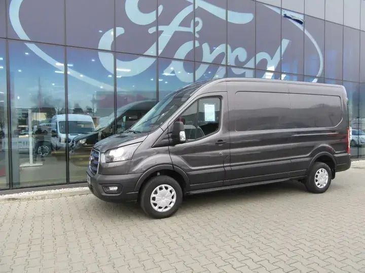 Frostweiss Gebraucht 2022 Ford E-Transit Trend Van | 42.500 € (Fairer Preis) - Bild 1/4
