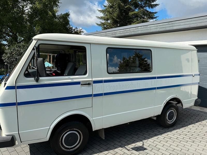 Second-hand VW LT 94 CP (69 kW) 1993 Alb Monovolum