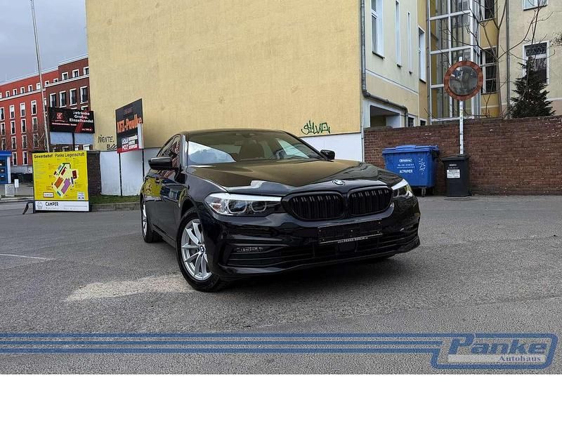 Gebraucht BMW 530e M Sport 252 PS (185 kW) 2019 Schwarz ii/bonnet fluid black Limousine