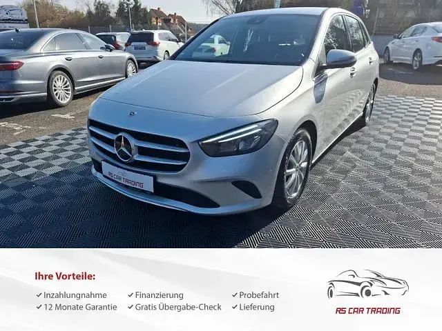 Gebraucht Mercedes B200 163 PS (119 kW) 2019 Silber Kleinwagen