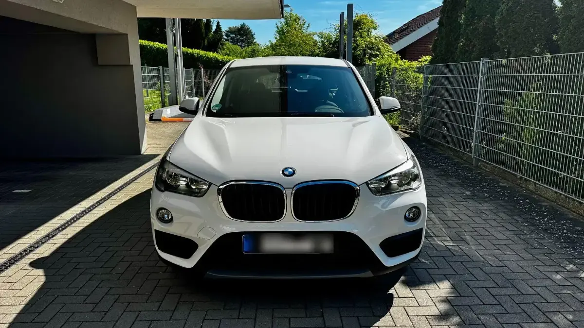 Gebraucht BMW X1 Advantage 140 PS (102 kW) 2018 Weiß SUV