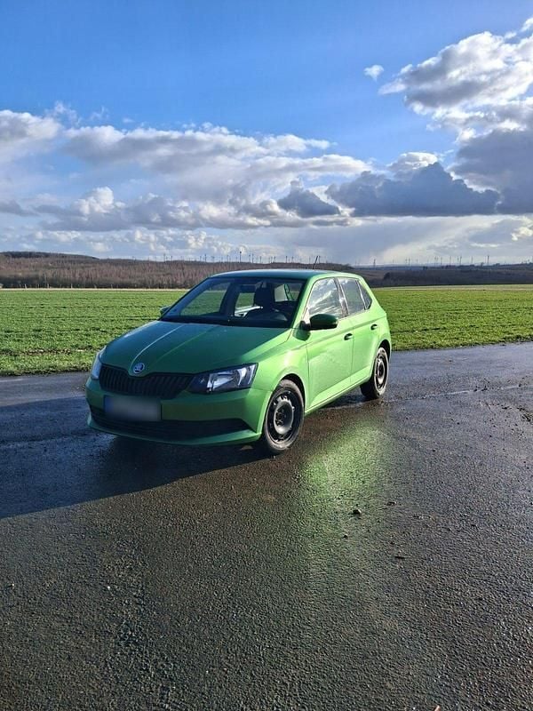 Gebraucht Skoda Fabia 60 PS (44 kW) 2016 Grün Kleinwagen