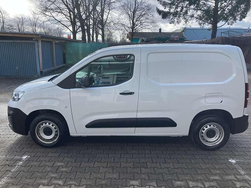 Gebraucht Fiat Doblò 102 PS (75 kW) 2023 Weiß Van / Kleinbus