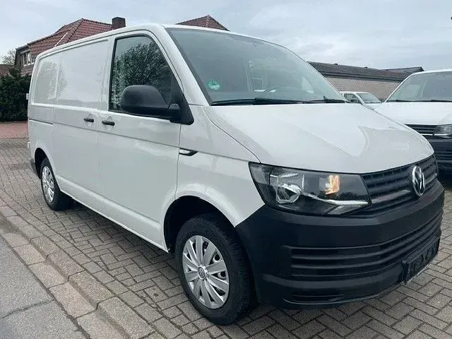 Gebraucht VW Transporter 102 PS (75 kW) 2018 Weiß Van