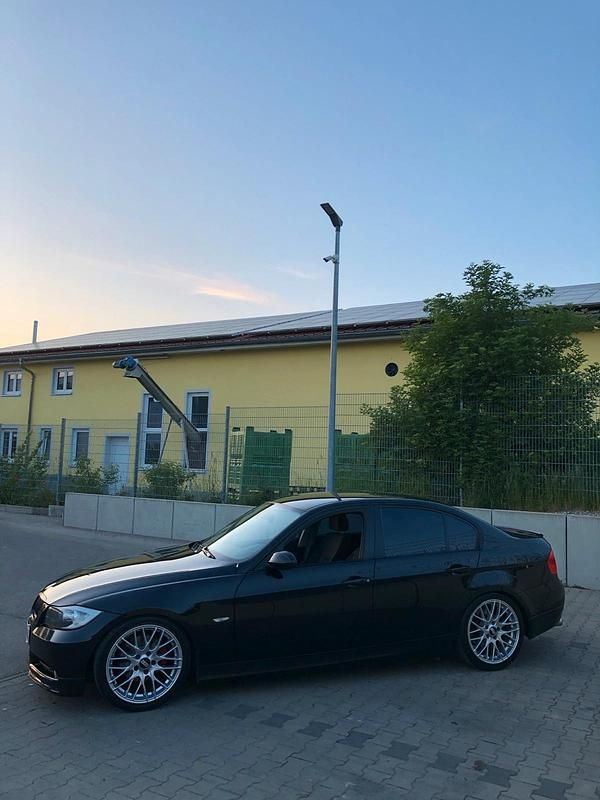 Gebraucht BMW 320 Shadowline 170 PS (125 kW) 2008 Schwarz Limousine