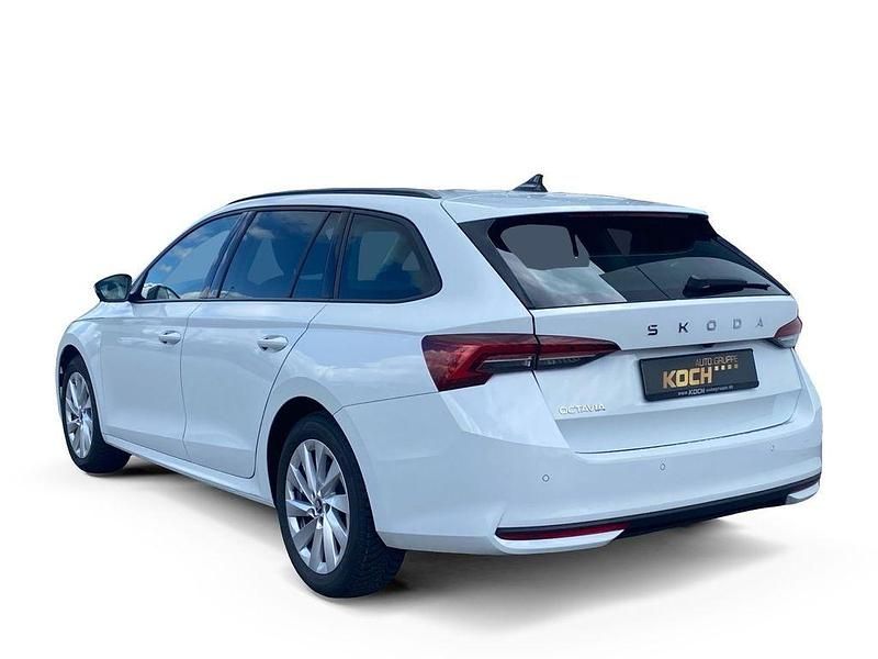 Second-hand Skoda Octavia Selection 150 CP (110 kW) 2025 Alb Break