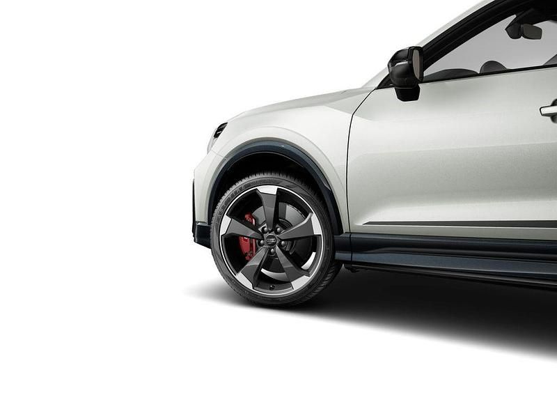 Neu Audi SQ2 Sport 301 PS (221 kW) 2026 Silber SUV