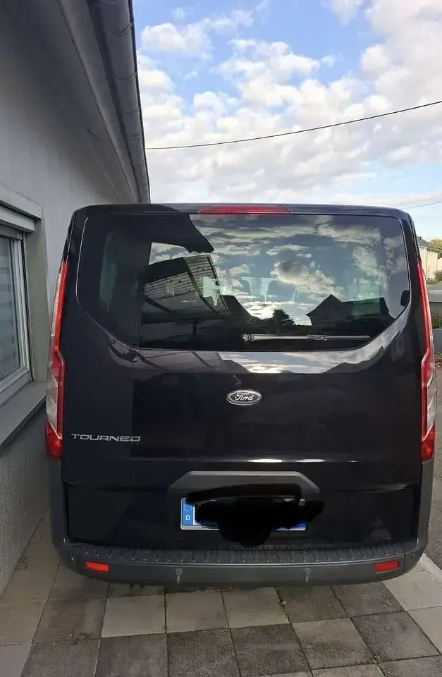 Gebraucht Ford Tourneo Titanium 155 PS (114 kW) 2014 Schwarz Van / Kleinbus