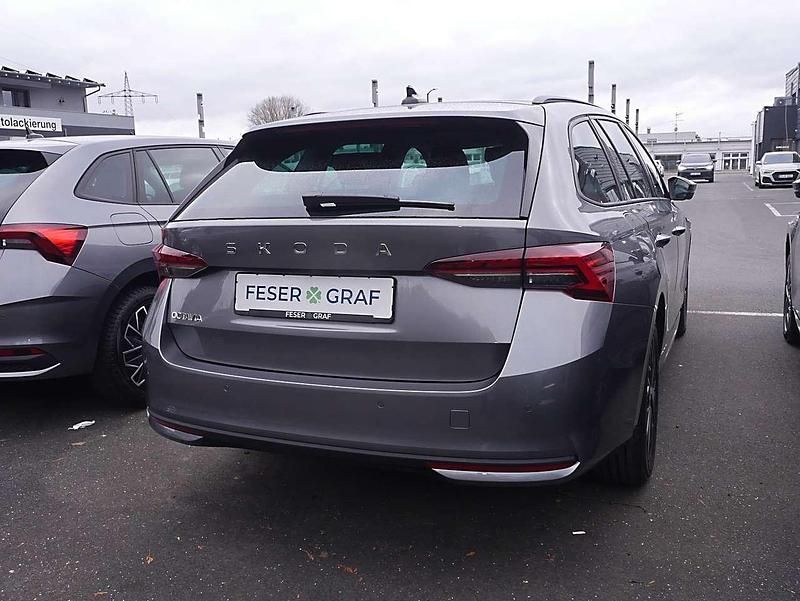 Neu Skoda Octavia 150 PS (110 kW) 2026 Graphitegrau Kombi