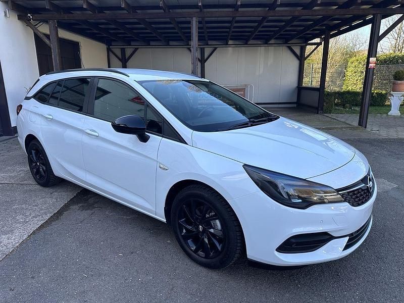 Weiß Gebraucht 2021 Opel Astra Edition Kombi | 12.997 € (Fairer Preis) - Bild 1/4