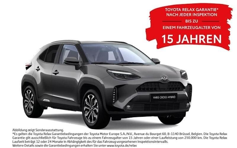 Grau Neu 2025 Toyota Yaris Cross SUV | 27.880 € (Superpreis) - Bild 1/4