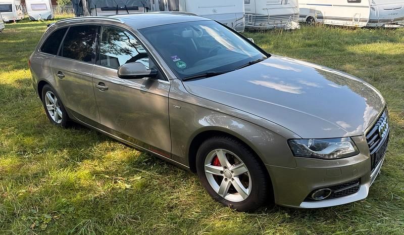 Gebraucht Audi A4 Comfort 211 PS (155 kW) 2009 Andere farben Kombi