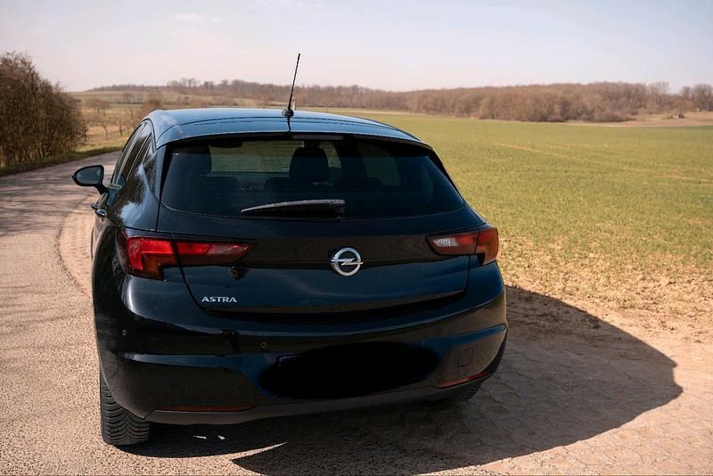 Gebraucht Opel Astra 110 PS (80 kW) 2019 Schwarz Limousine