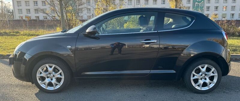 Gebraucht Alfa Romeo MiTo Turismo 95 PS (69 kW) 2010 Schwarz Kleinwagen