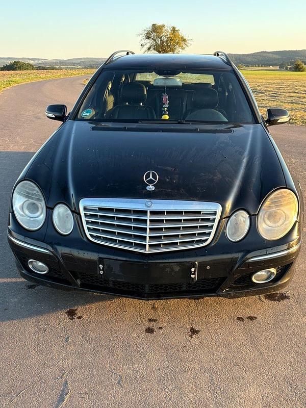 Schwarz Gebraucht 2006 Mercedes E280 Elegance Kombi | 4.400 € (Teuer) - Bild 1/4