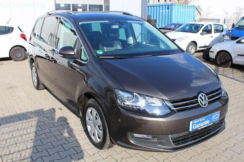 Gebraucht VW Sharan Life 140 PS (102 kW) 2014 Schwarz Van / Kleinbus