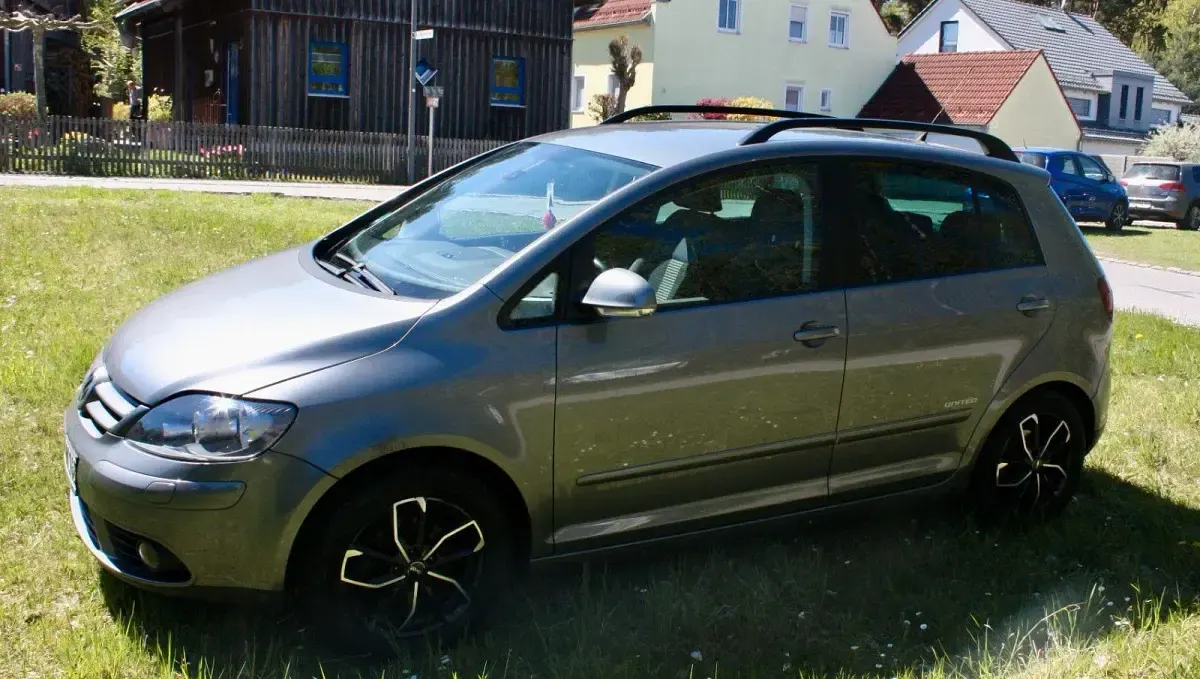 Gebraucht VW Golf Plus Cross United 122 PS (89 kW) 2008 Grau Van / Kleinbus