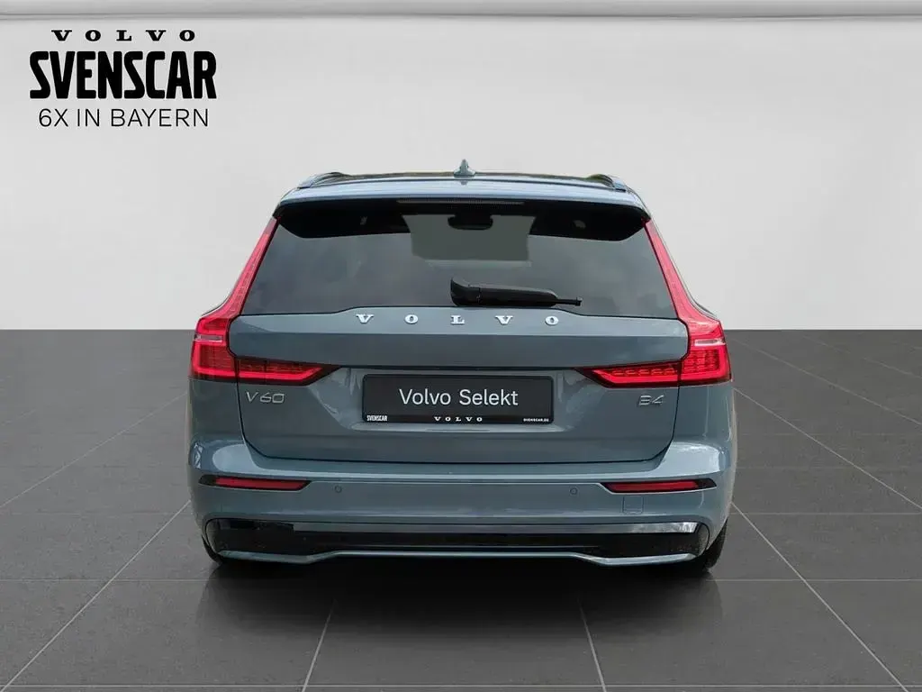 Gebraucht Volvo V60 Plus 197 PS (144 kW) 2023 Grau Kombi