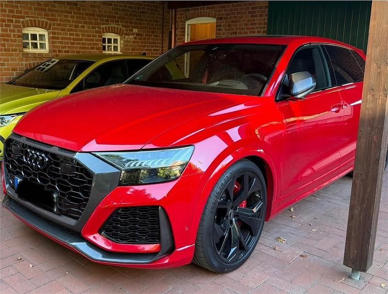 Rot Gebraucht 2022 Audi RS Q8 SUV | 92.499 € (Superpreis) - Bild 1/4