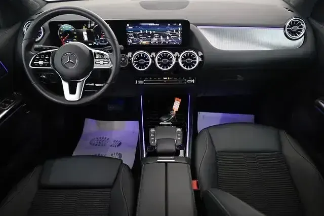 Gebraucht Mercedes EQA250 Progressive 139 kW (190 PS) 2022 Kosmosschwarz  metalliclack SUV