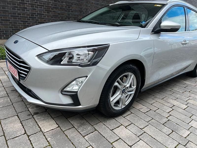 Gebraucht Ford Focus 120 PS (88 kW) 2021 Silber Limousine