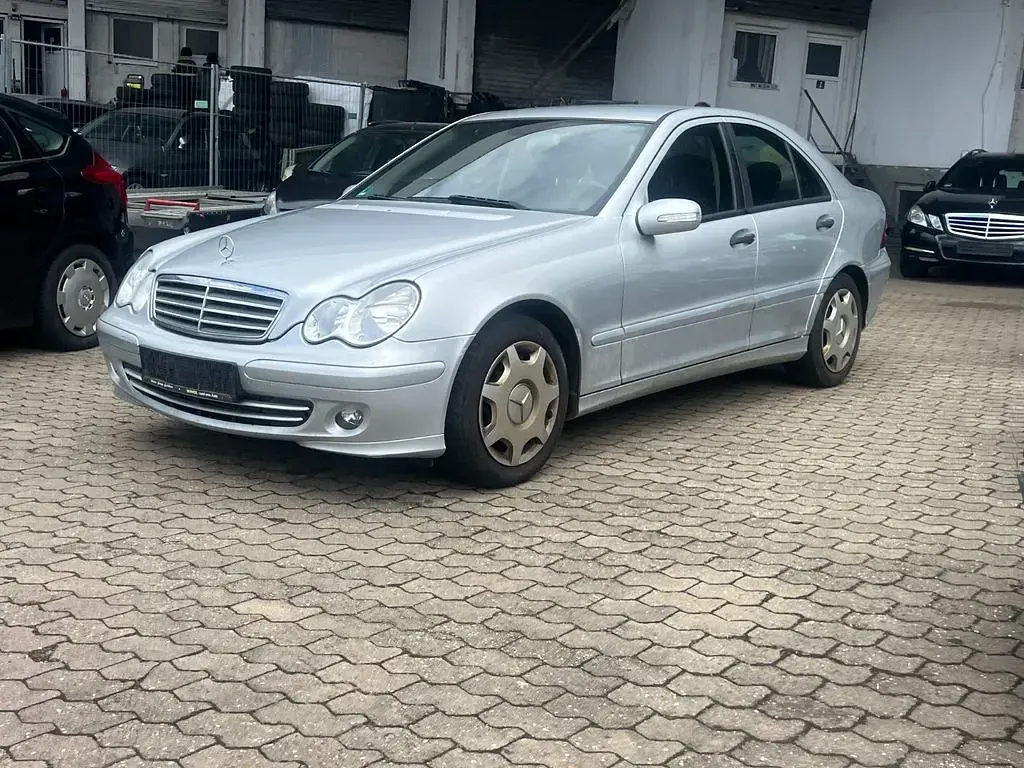 Gebraucht Mercedes C180 Elegance 143 PS (105 kW) 2006 Silber Limousine