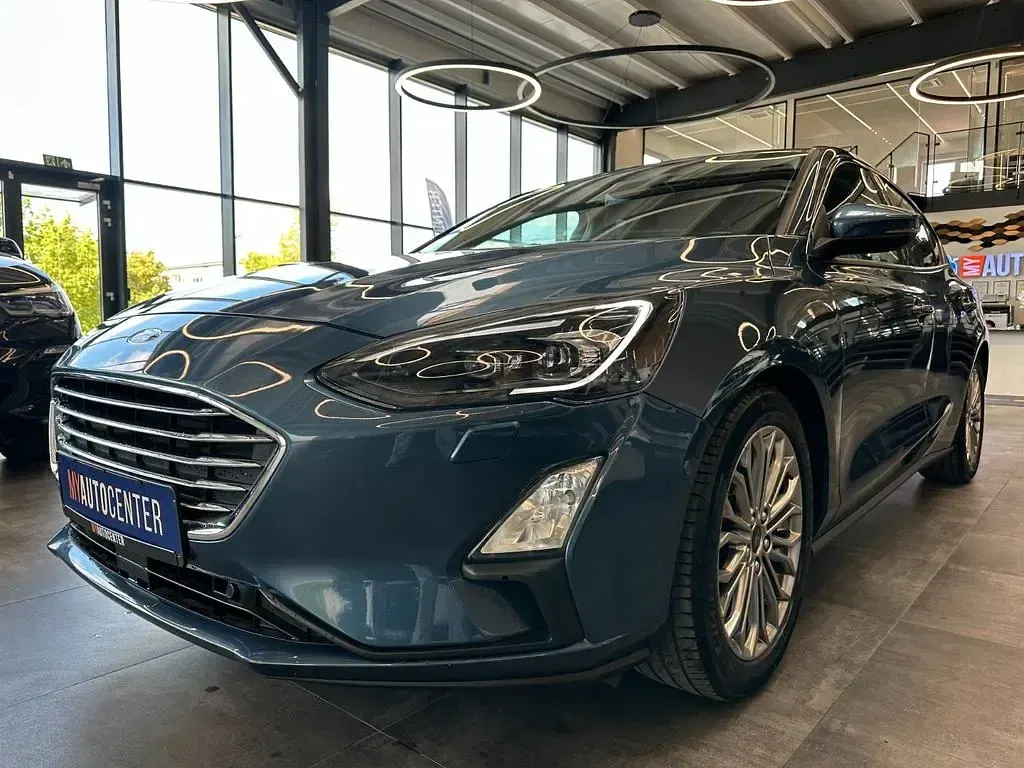 Gebraucht Ford Focus Titanium 125 PS (91 kW) 2018 Blau Limousine