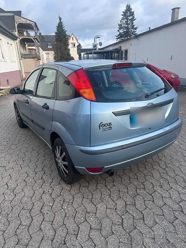 Gebraucht Ford Focus 116 PS (85 kW) 2004 Blau Kleinwagen