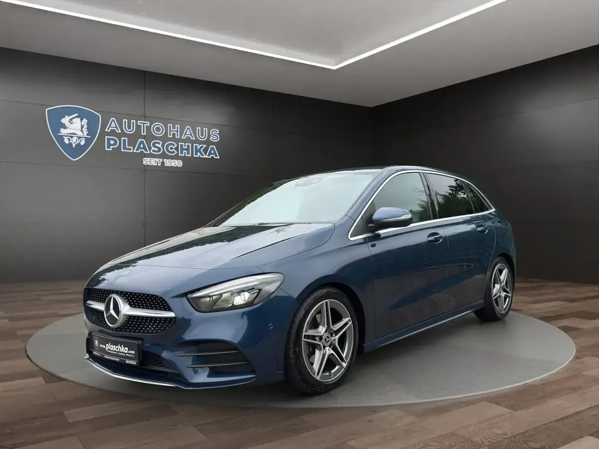 Gebraucht Mercedes B200 AMG line 163 PS (119 kW) 2019 Kleinwagen