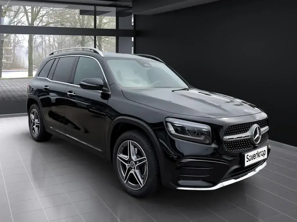 Gebraucht Mercedes GLB200 AMG 150 PS (110 kW) 2026 Schwarz SUV