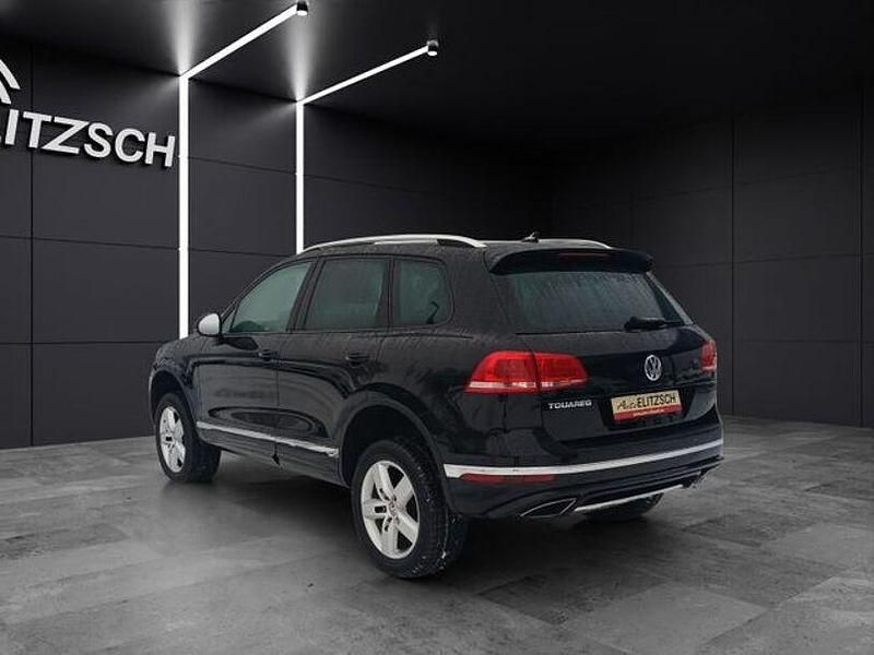 Gebraucht VW Touareg Terrain Tech 262 PS (192 kW) 2017 Deep black perleffekt SUV