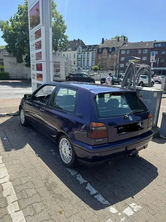 Gebraucht VW Golf III 75 PS (55 kW) 1997 Violet Limousine