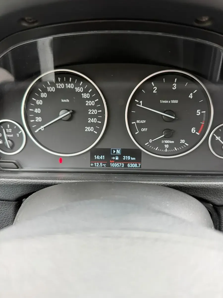 Gebraucht BMW 320 184 PS (135 kW) 2013 Schwarz Limousine