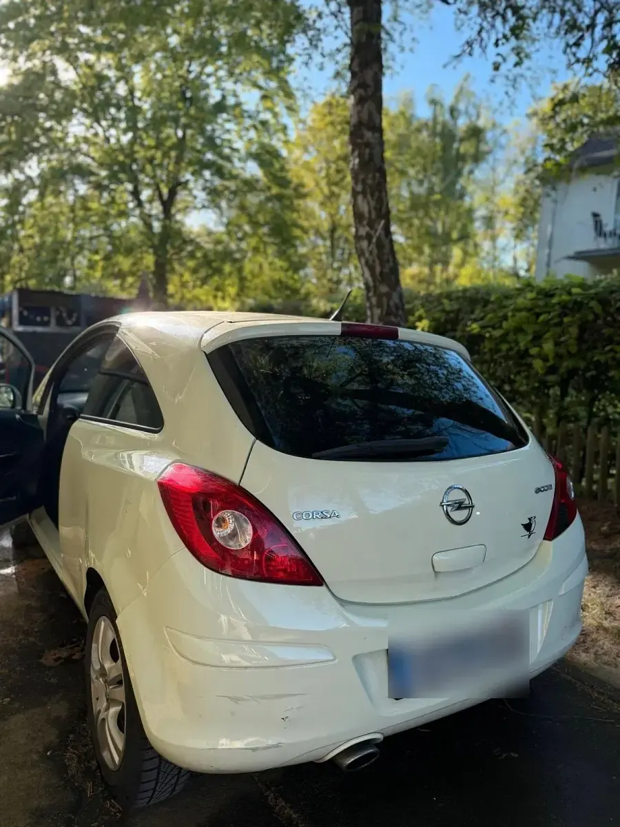 Gebraucht Opel Corsa S 85 PS (62 kW) 2011 Weiß Kleinwagen