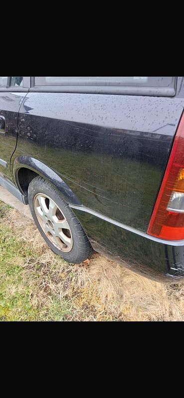 Gebraucht Opel Astra 84 PS (61 kW) 2002 Schwarz Kombi